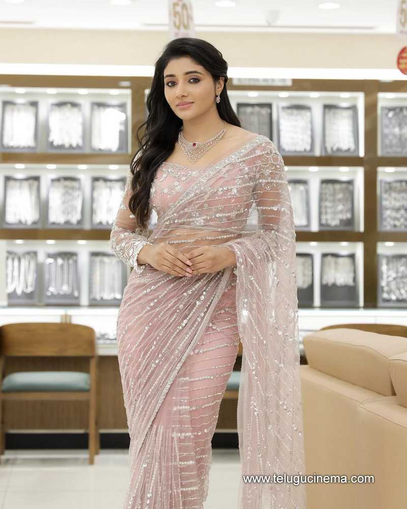 mirrna stills 16022400000004