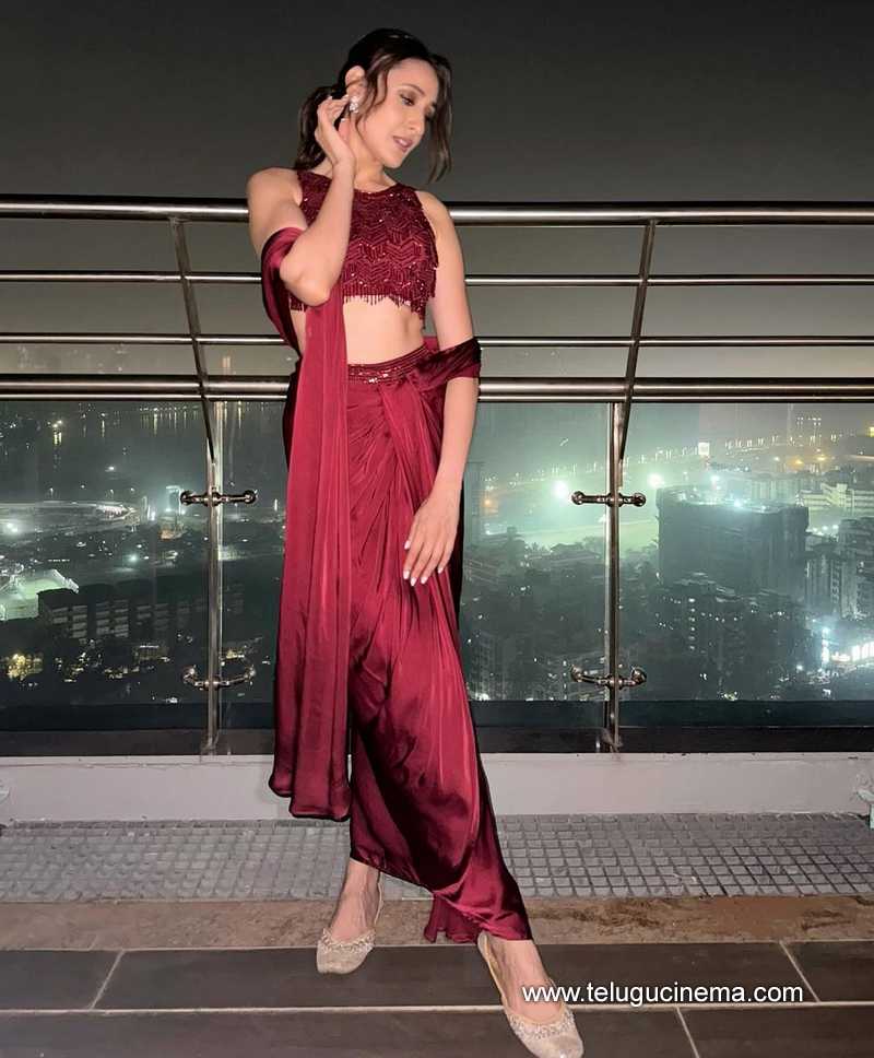 pragya stills 17022400000007
