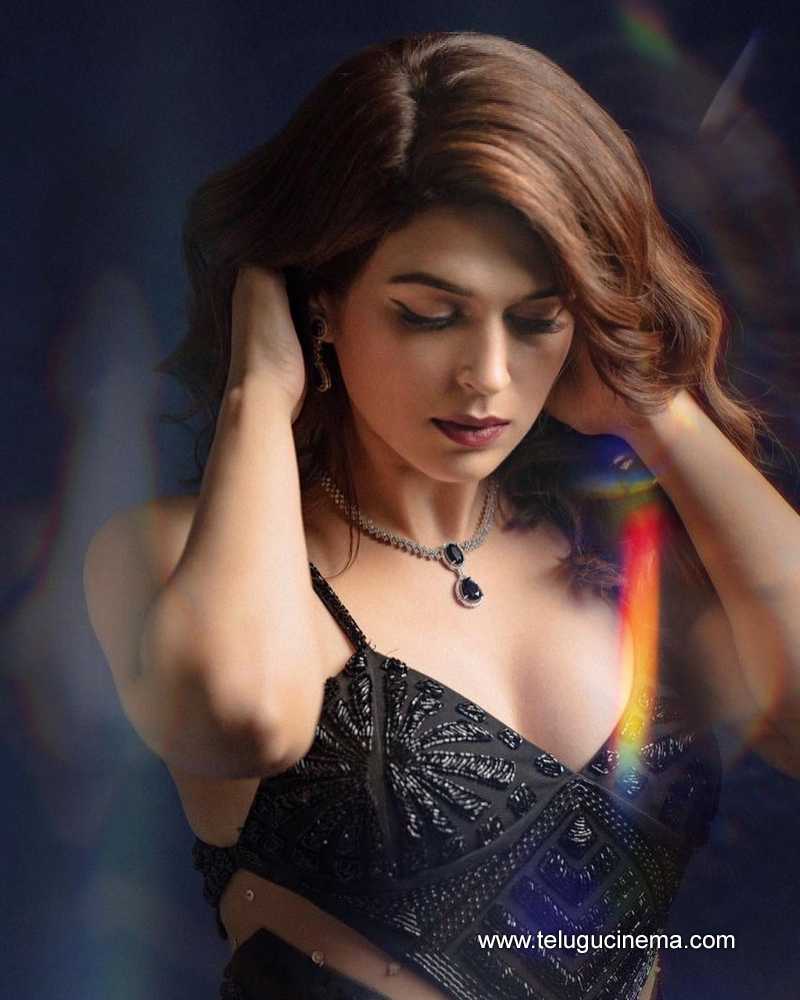 shraddhadas stills 27022400000005