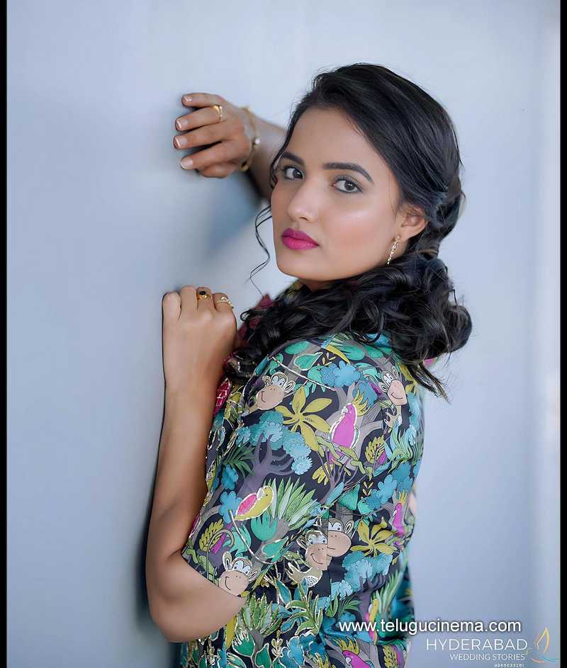 sirihanumanthu stills 23022400000002