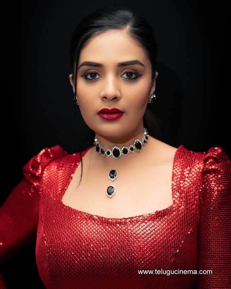 sreemukhii stills 12032400000007