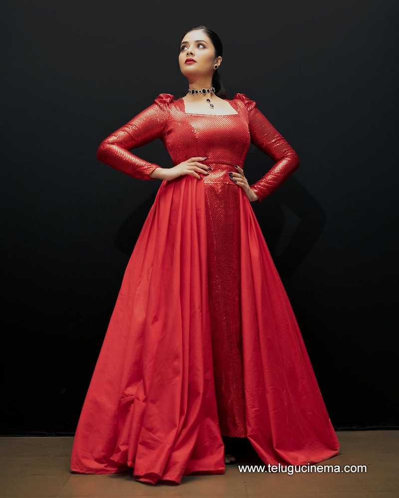 sreemukhii stills 12032400000008