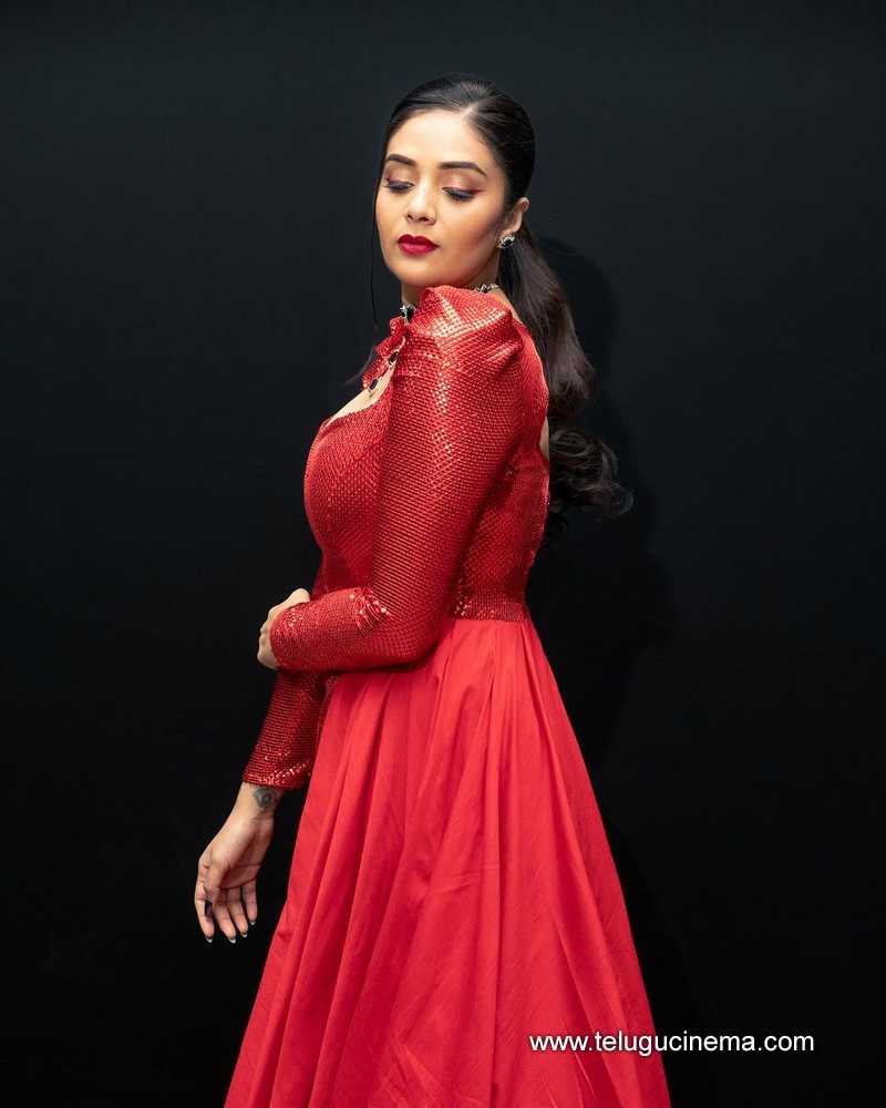 sreemukhii stills 12032400000009