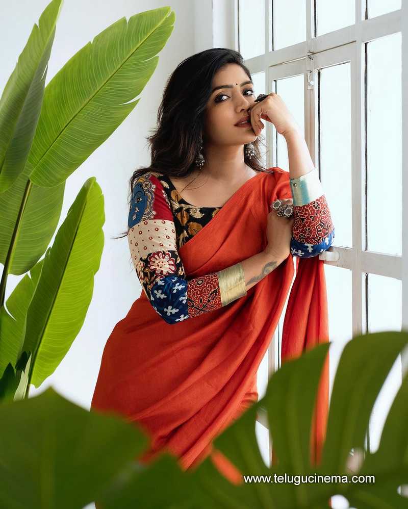 eesharebba stills 200424 05