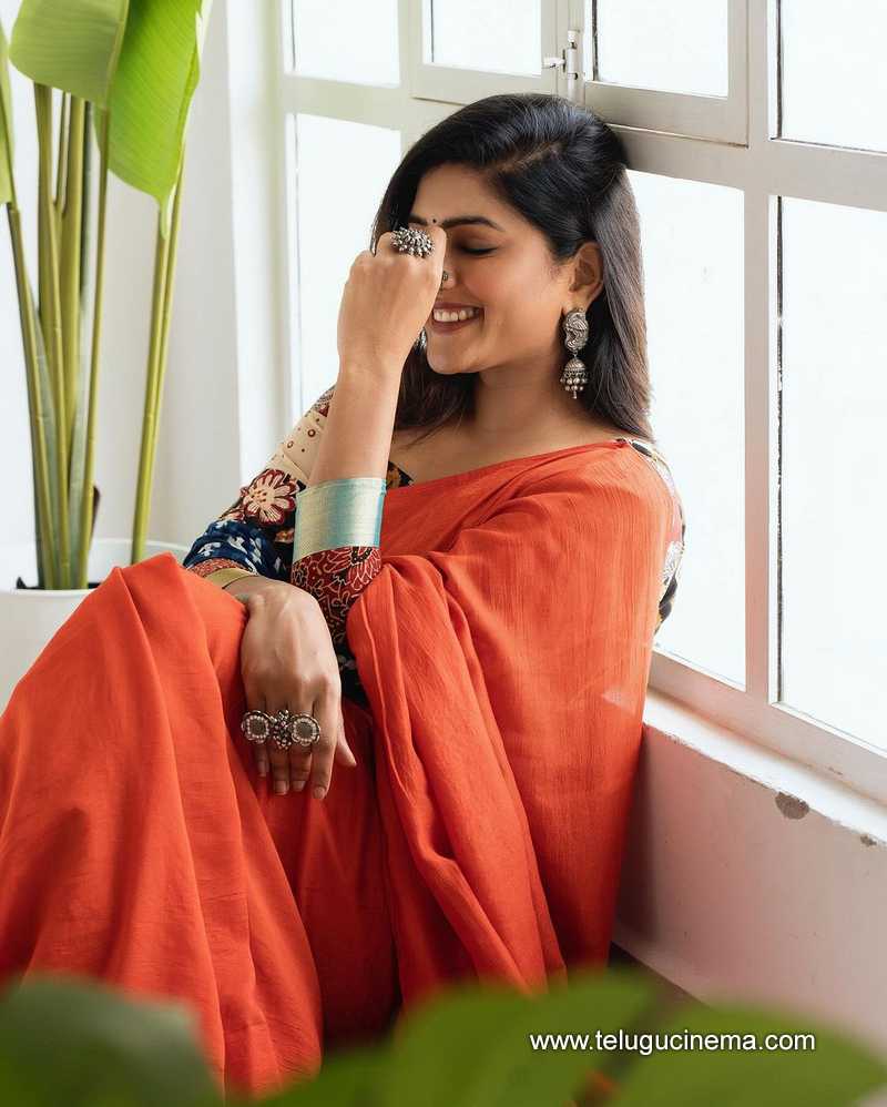 eesharebba stills 200424 06