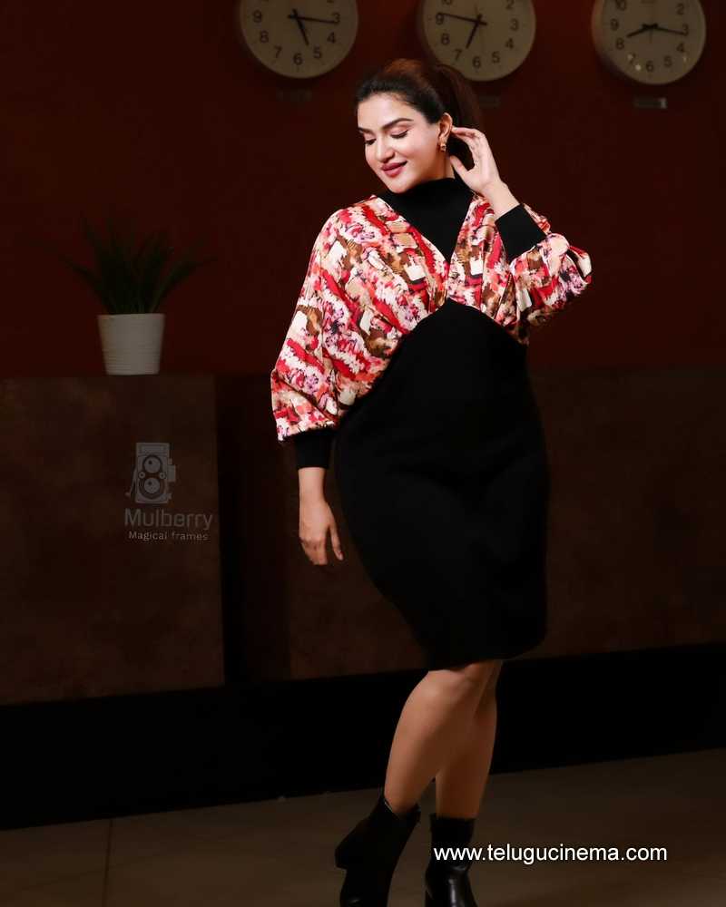 honeyrose stills 230424 02