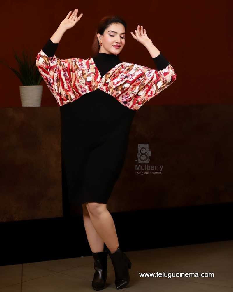 honeyrose stills 230424 03