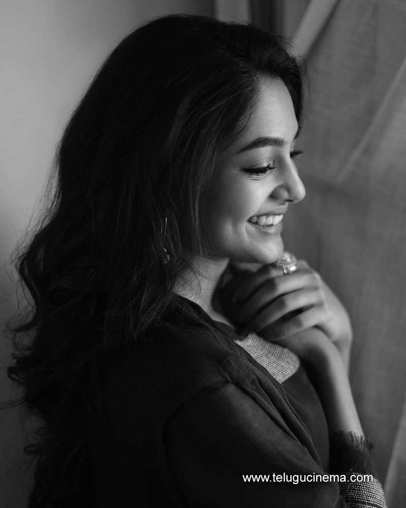 inava stills 010424 04