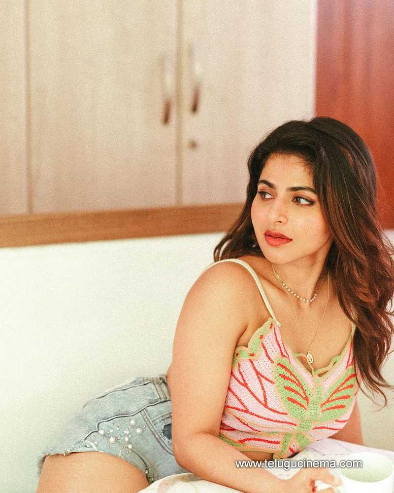 iswarya stills 080424 05