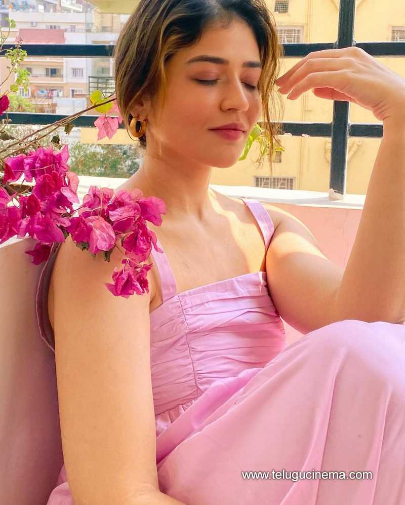 jawalkar stills 150424 02