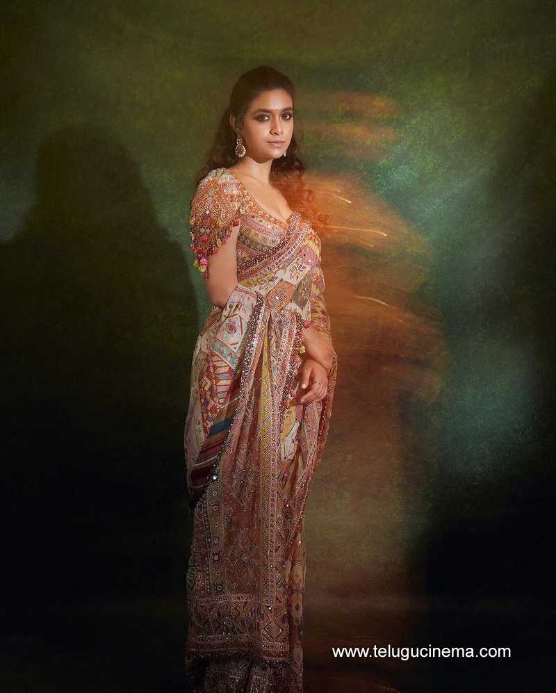 keerthysuresh stills 220424 04
