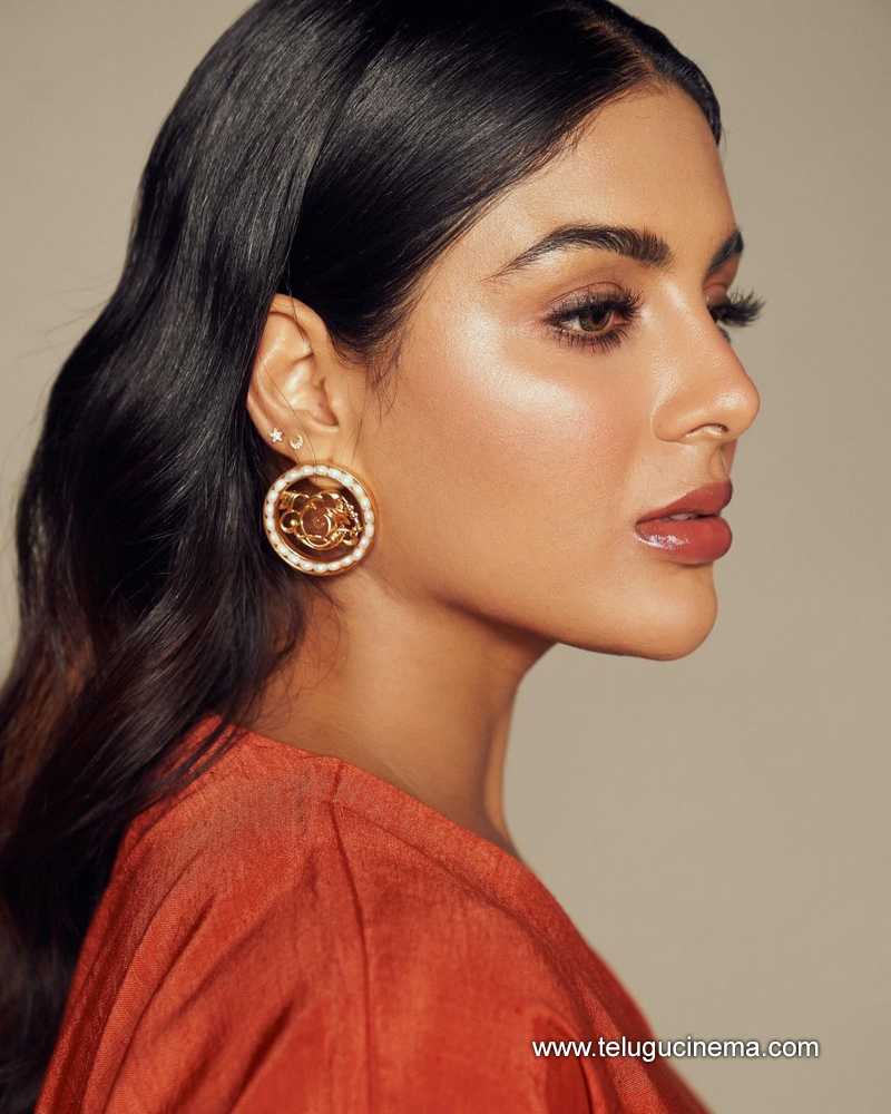samyuktha stills 060424 04