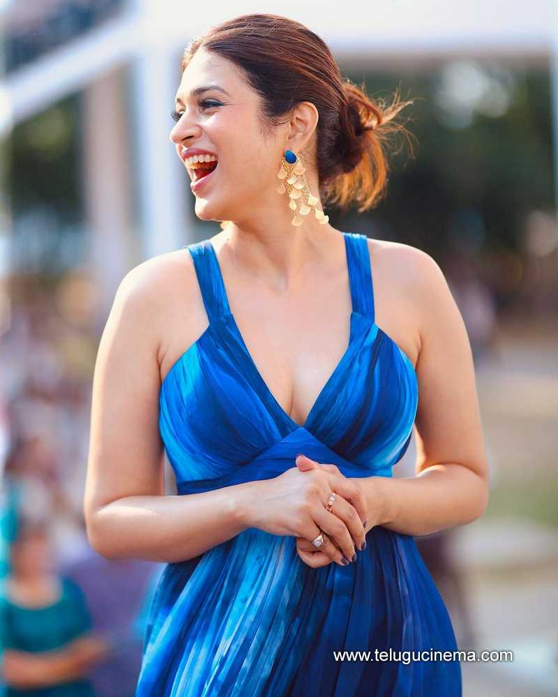 shraddhadas stills 100424 03 1