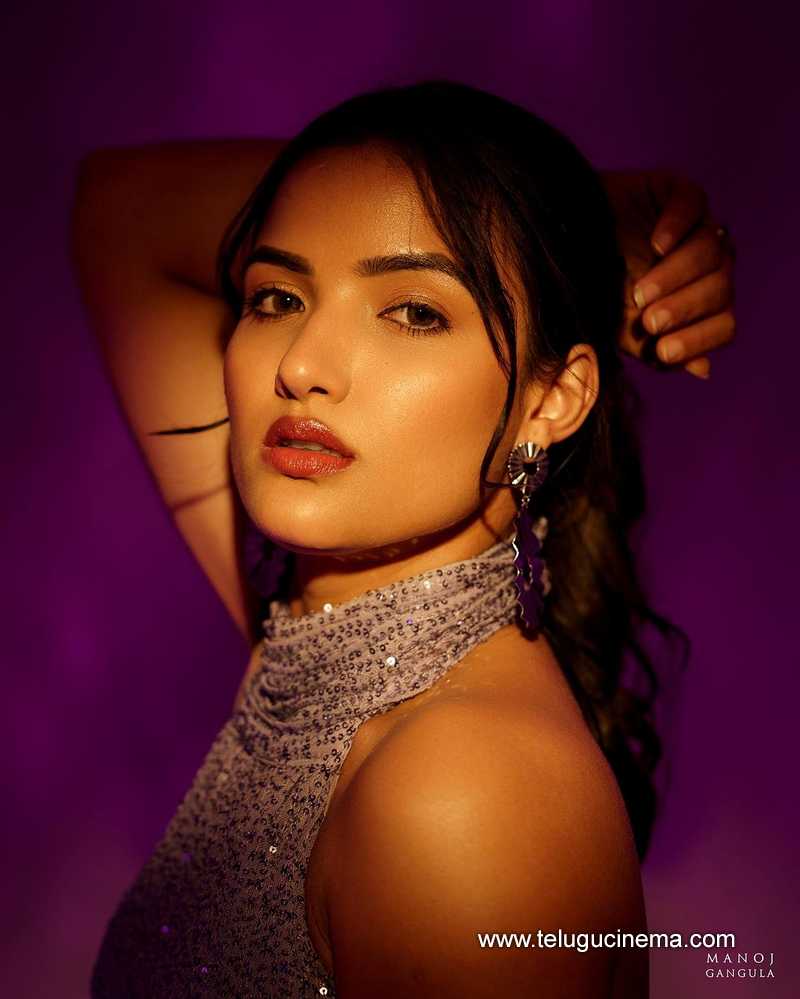 siri stills 120424 02