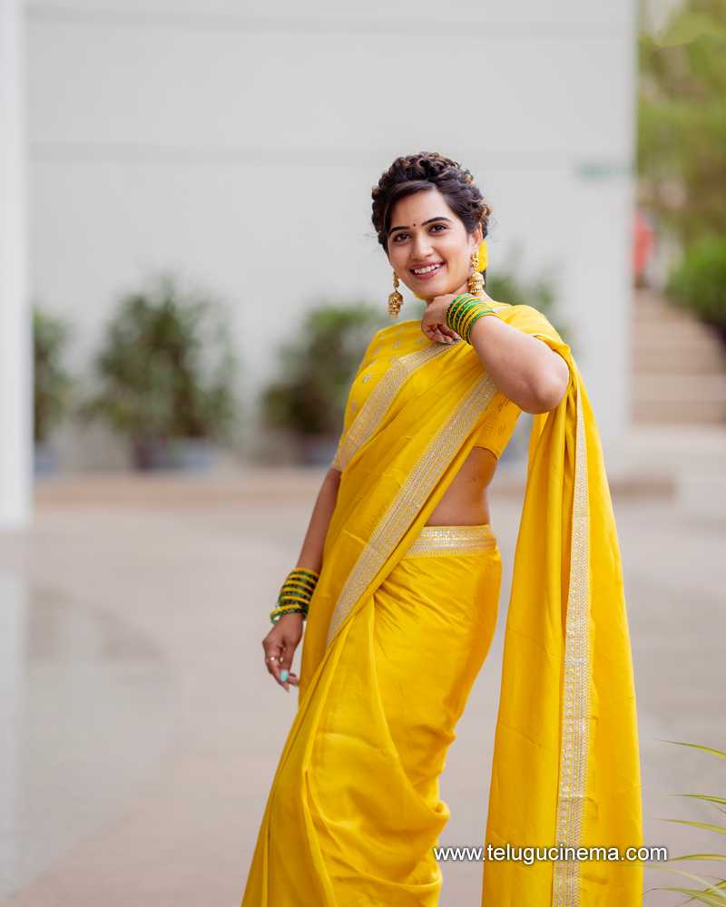 sravanthi stills 230424 05