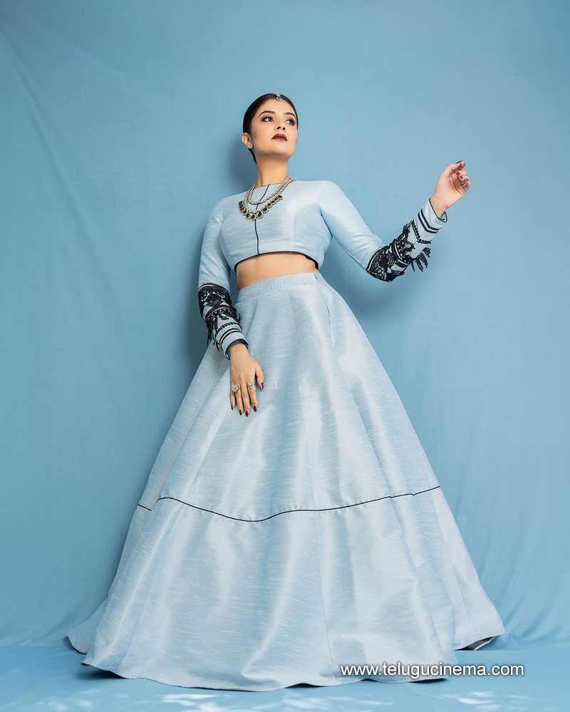 sreemukhi stills 030424 04