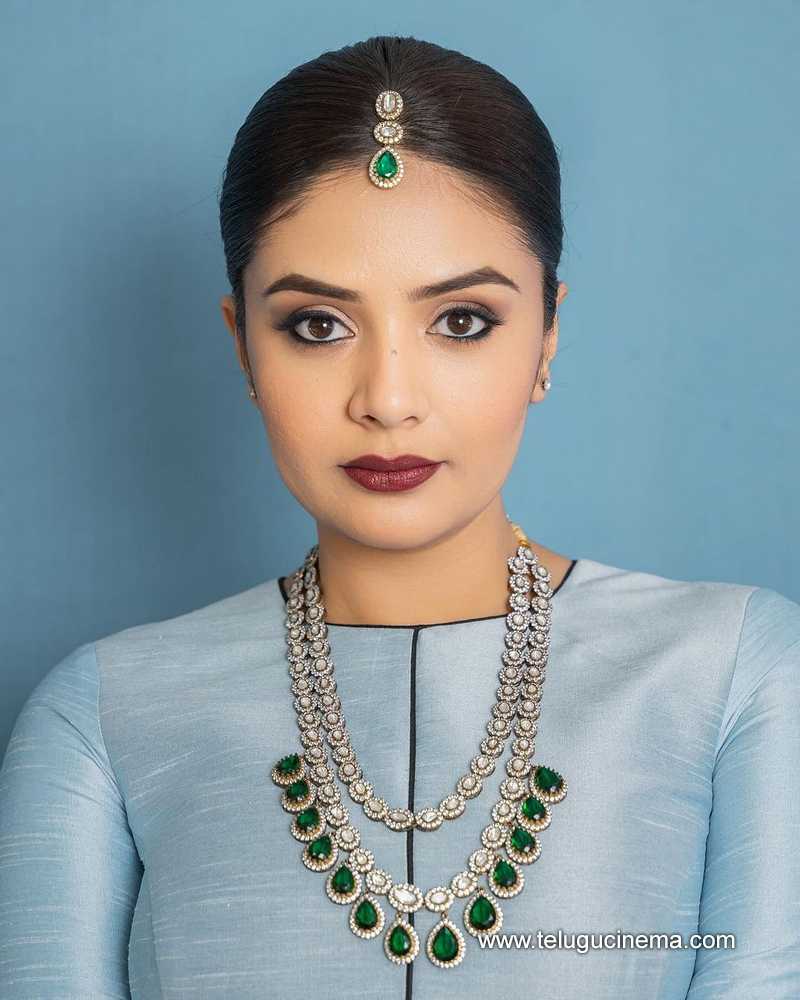 sreemukhi stills 030424 08