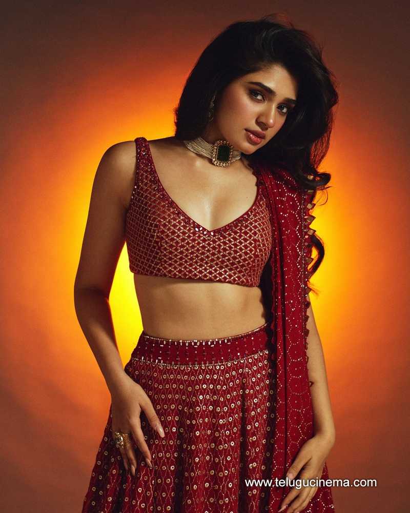 kritishetty stills 220524 03