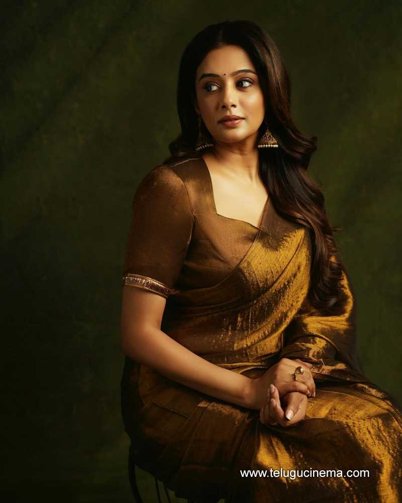 priyamani stills 100524 04