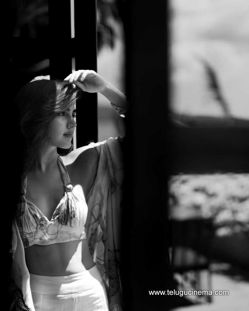 reha stills 220524 02