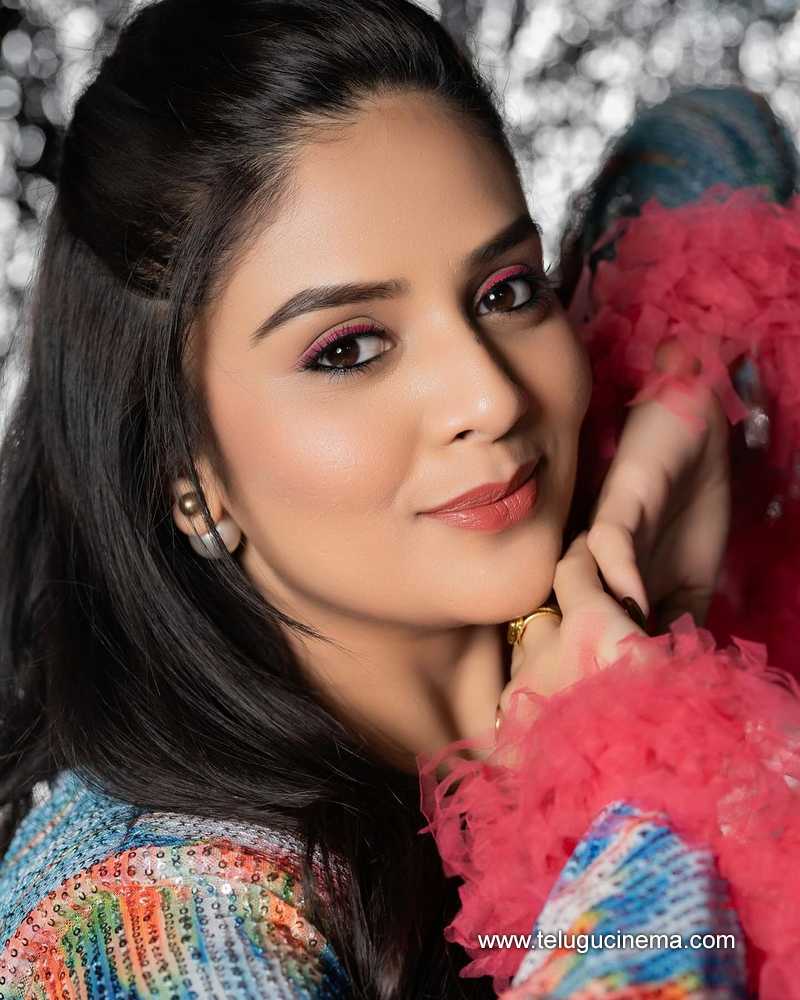 sreemukhi stills 090524 02