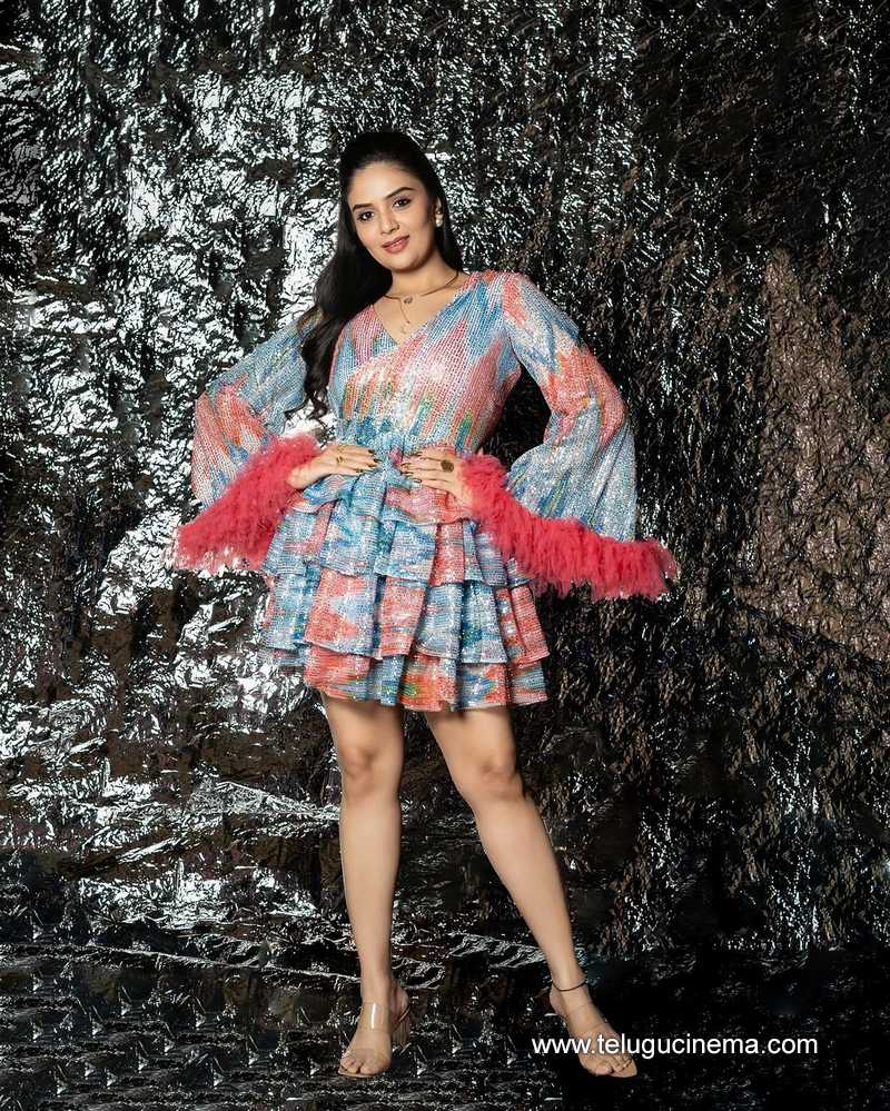 sreemukhi stills 090524 06