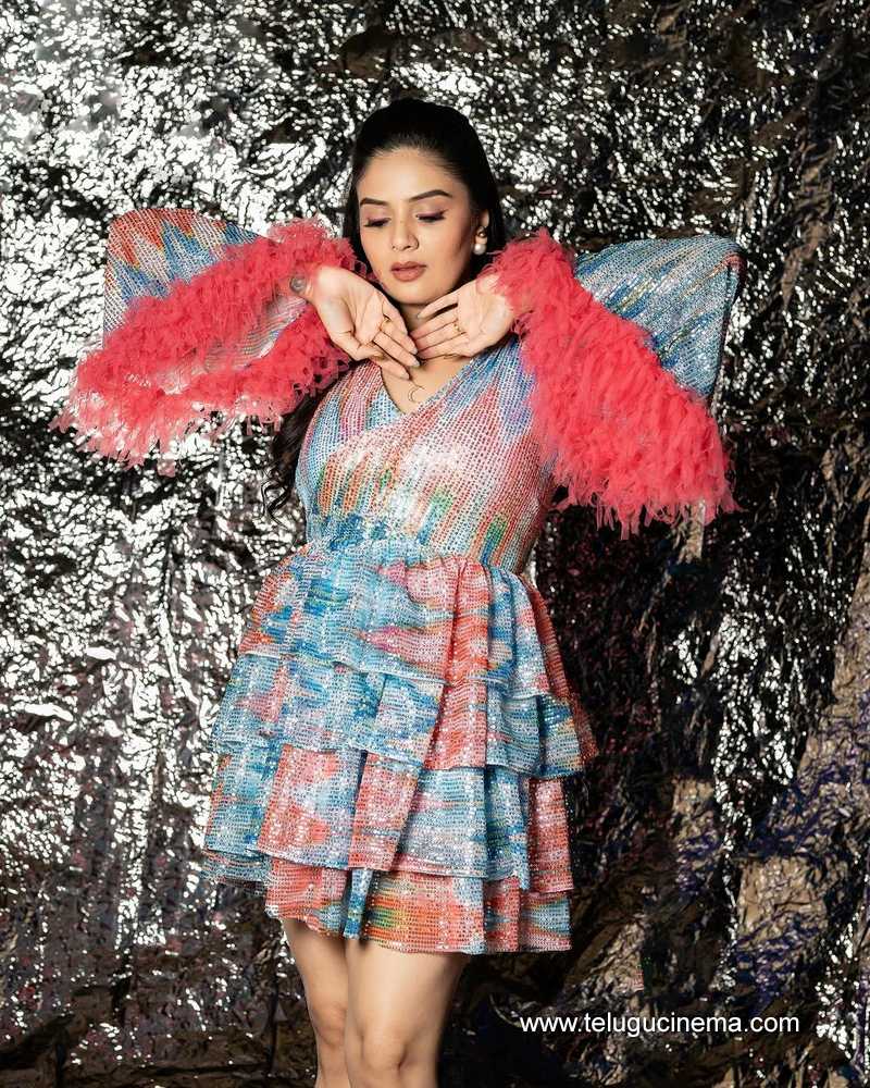 sreemukhi stills 090524 08
