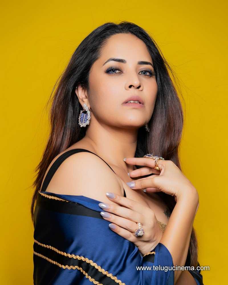 anasuya stills 250624 02