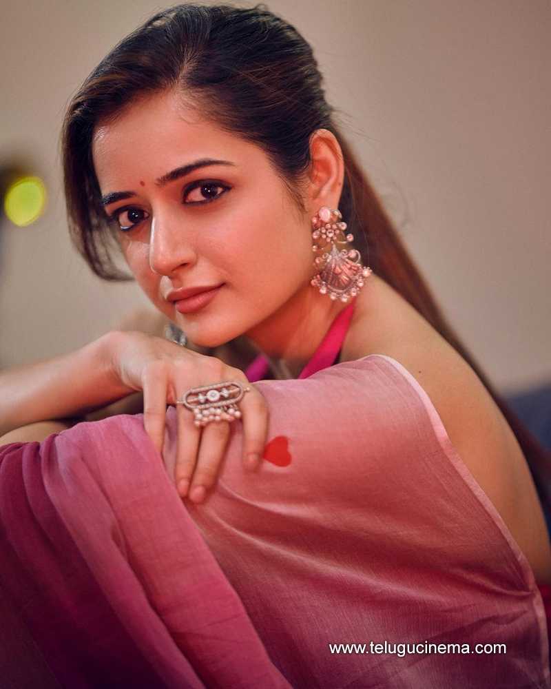 ashika stills 090624 07