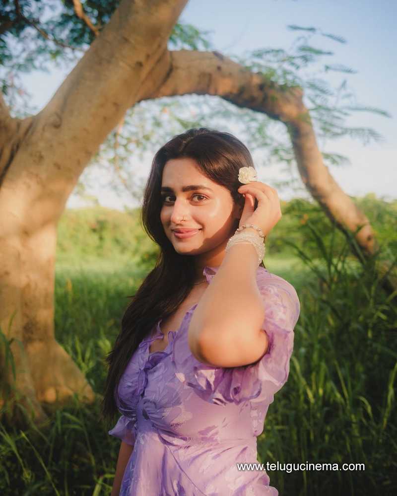 ayesha stills 240624 05