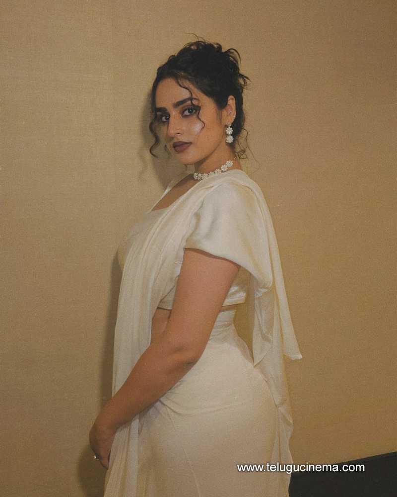 ayeshahan stills 060624 04