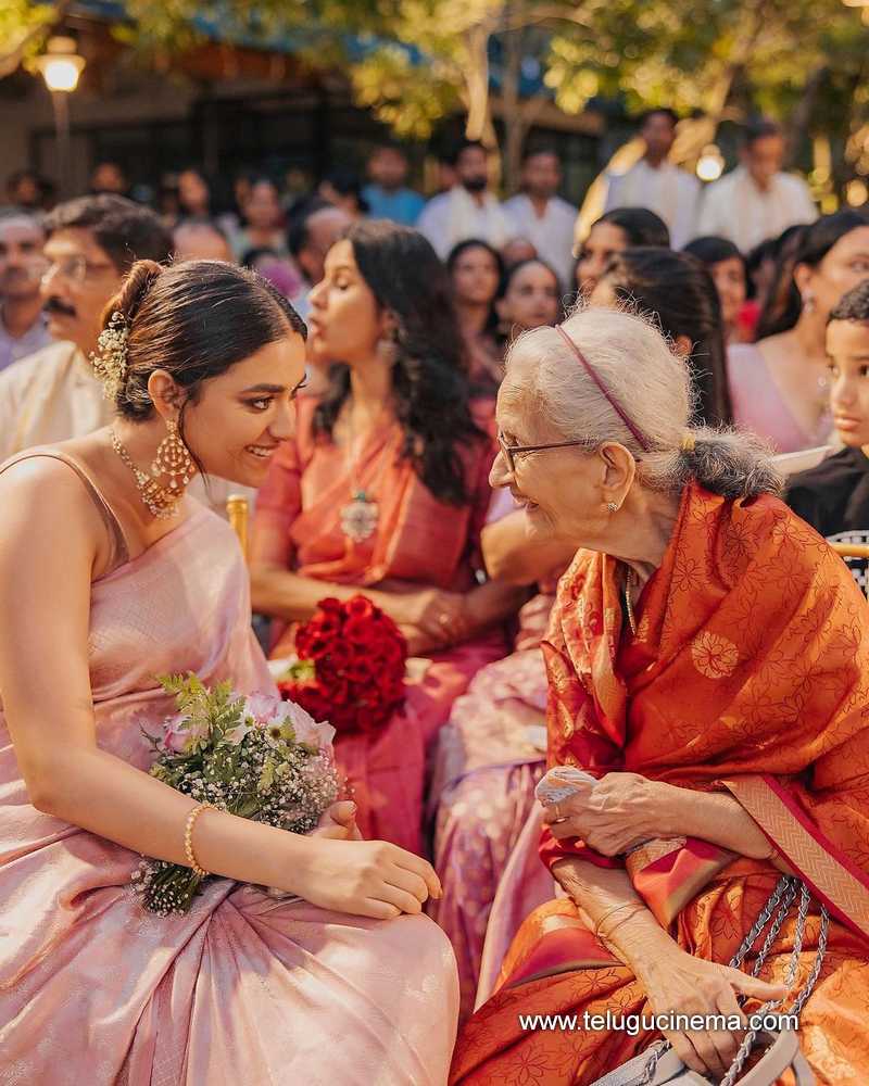 keerthysuresh stills 130624 06