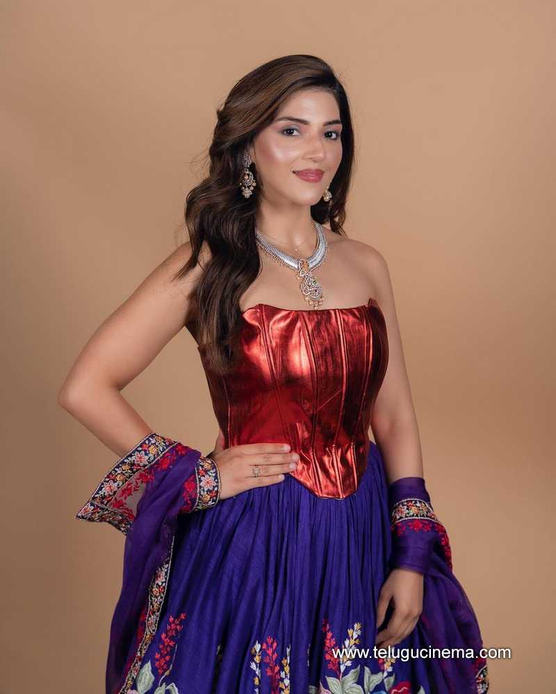 mehreen stills 250624 04