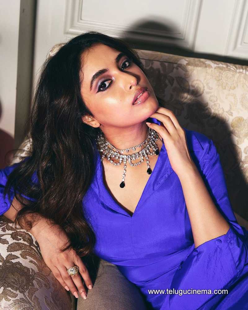 priyanka stills 090624 07