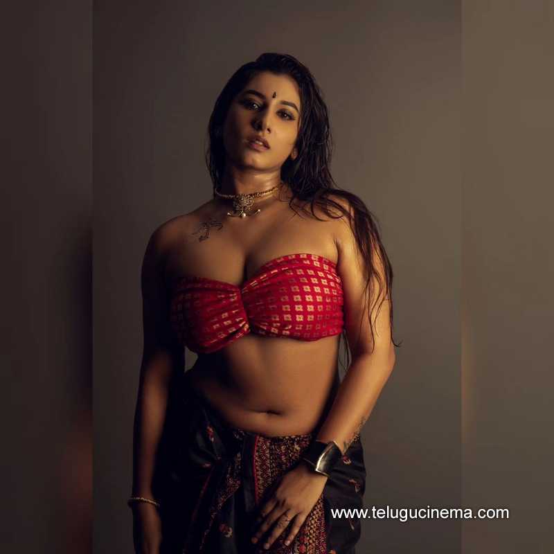 vishnupriya stills 130624 04