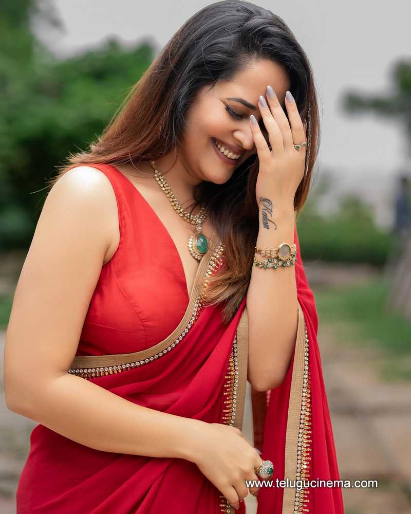 anasuya stills 060724 03