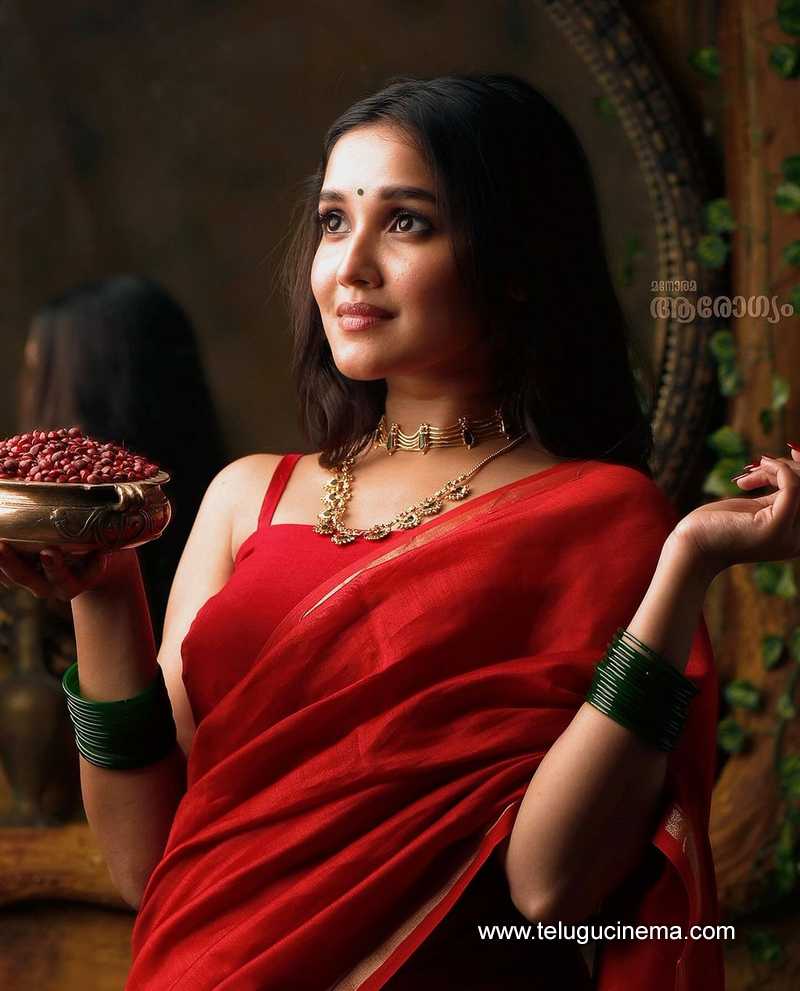 anikasingh stills 280724 03