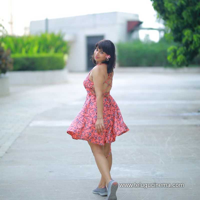 inaya stills 010724 02