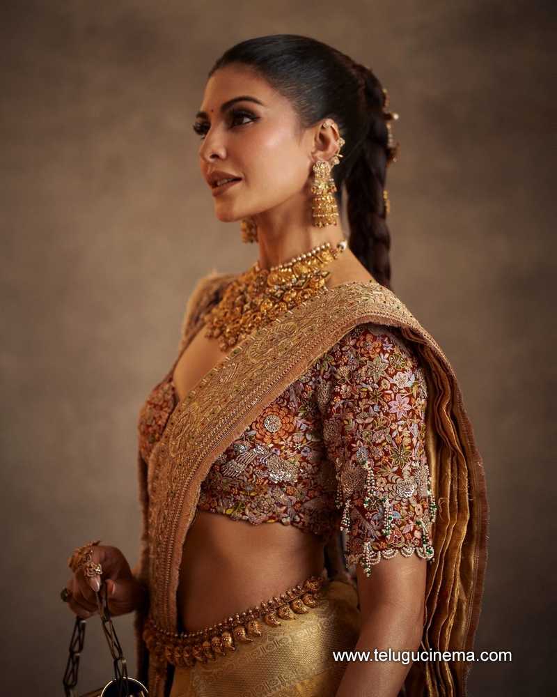 jacquline stills 130724 03