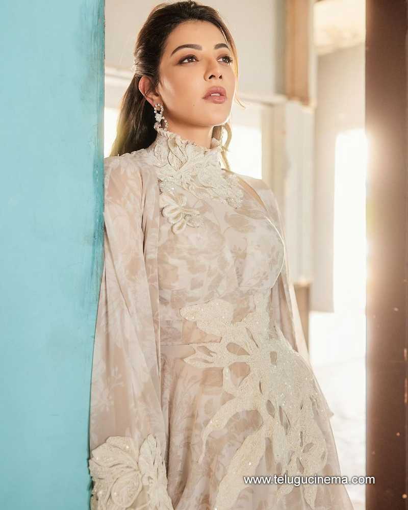 kajal stills 110724 04
