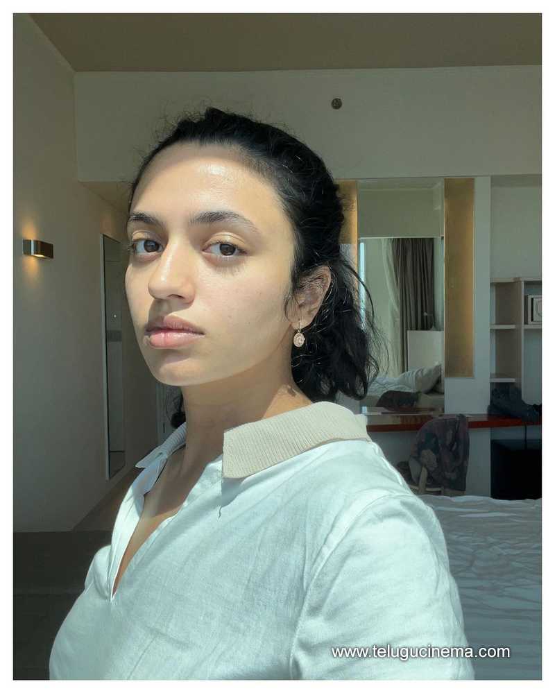 malavika stills 160724 02