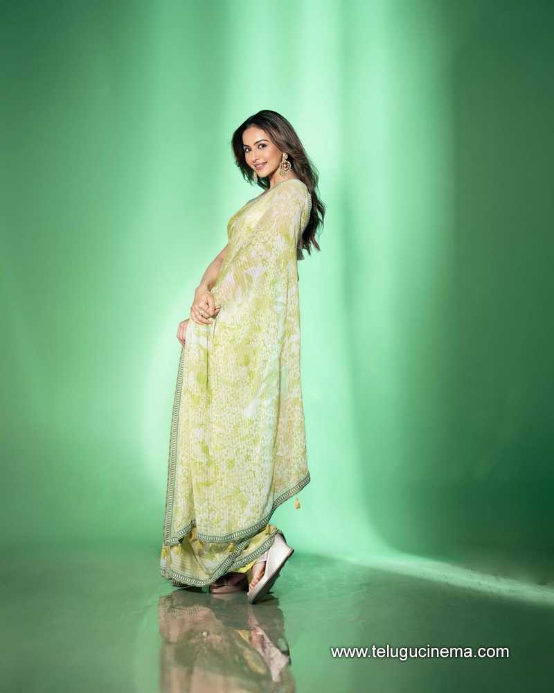 rakul stills 240724 07