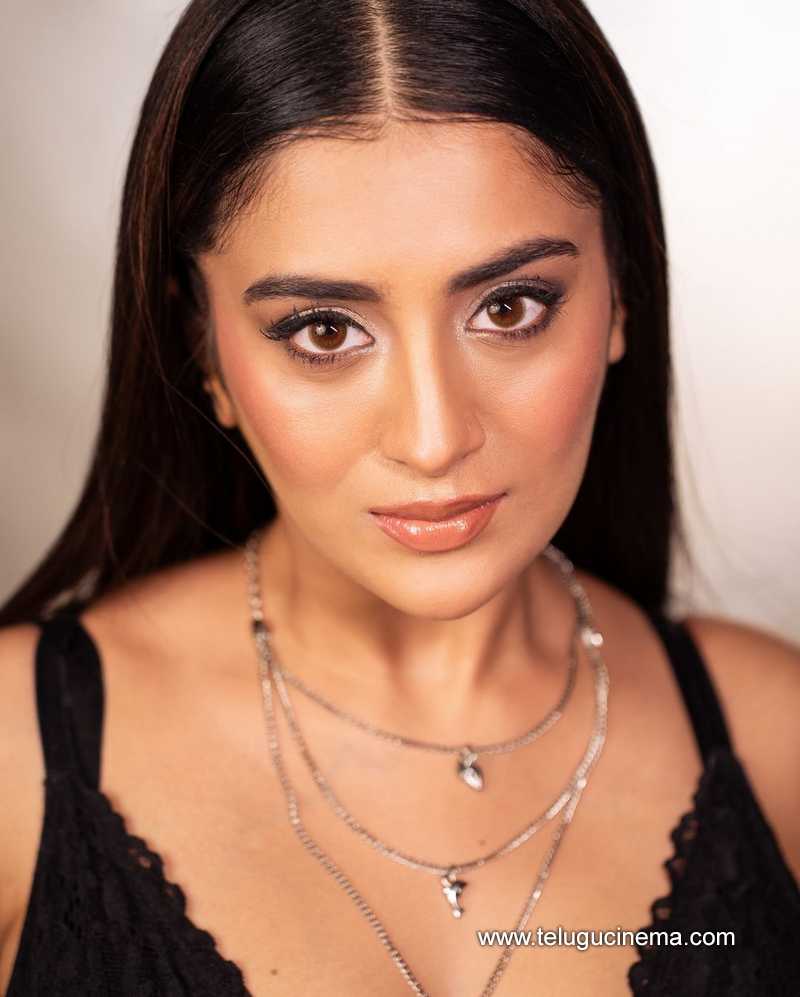 rashisingh stills 040724 04
