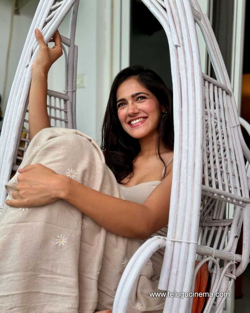 simran stills 130724 03