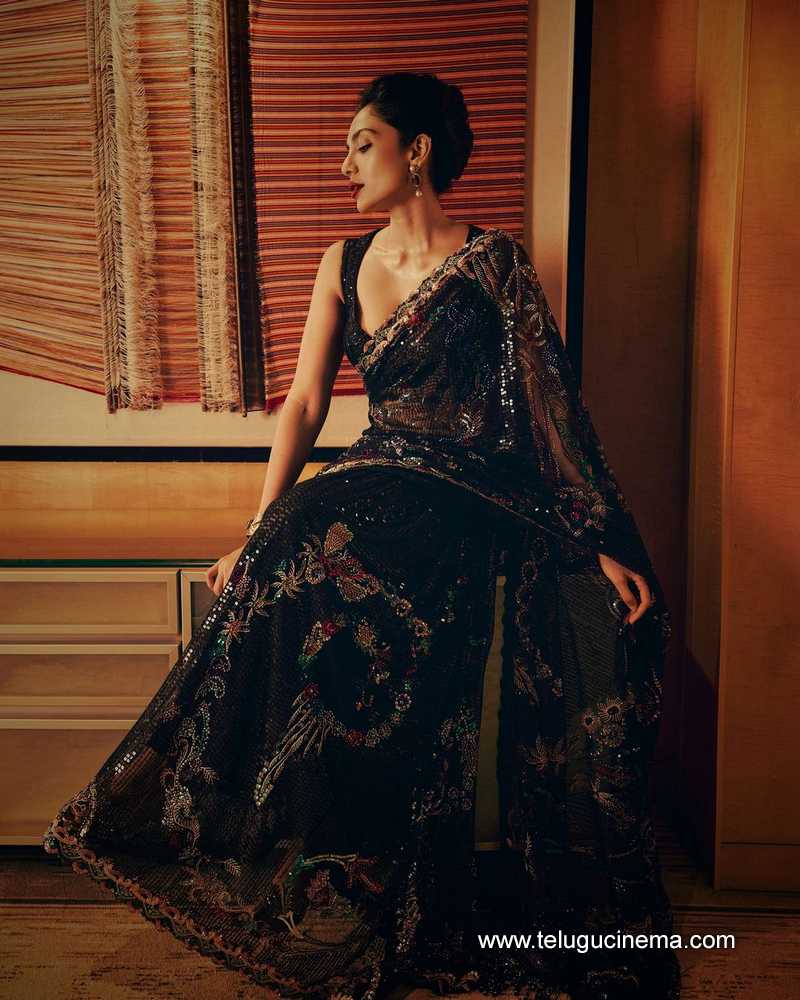 sobhita stills 220724 04