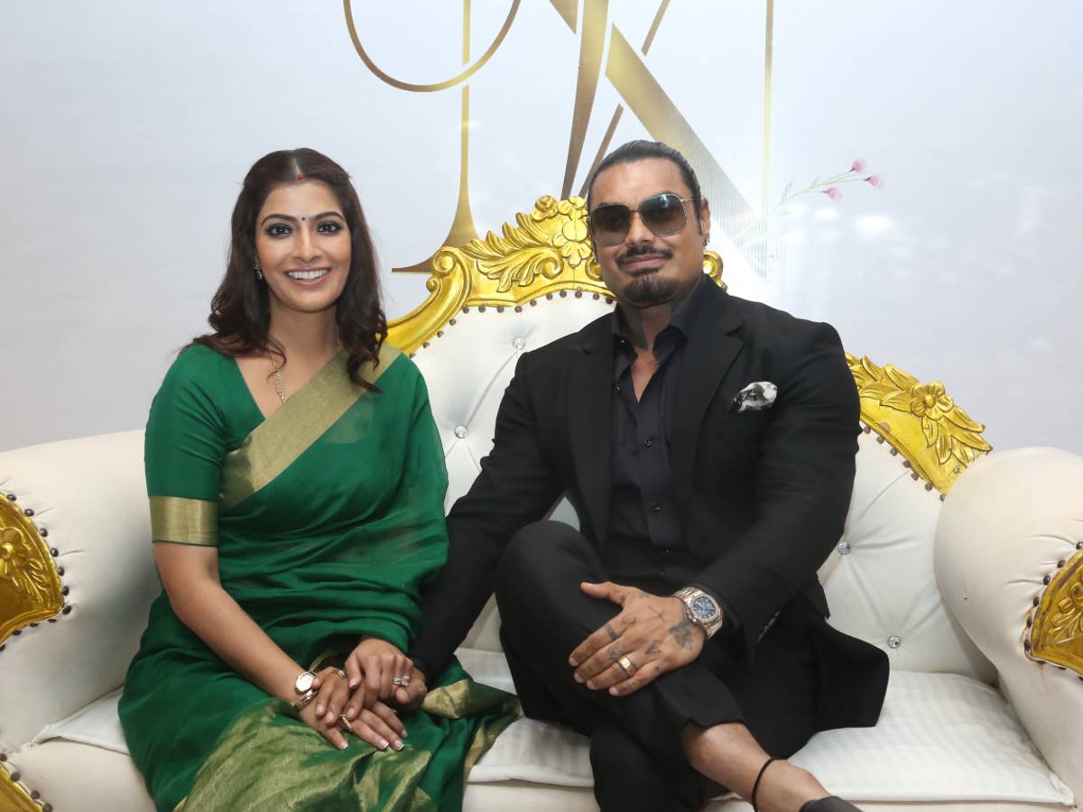 Newly wed Varalaxmi opens up about her career 1 Varalaxmi