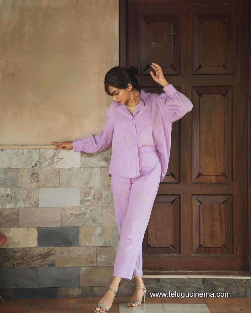 gayatri stlls 130824 03 1