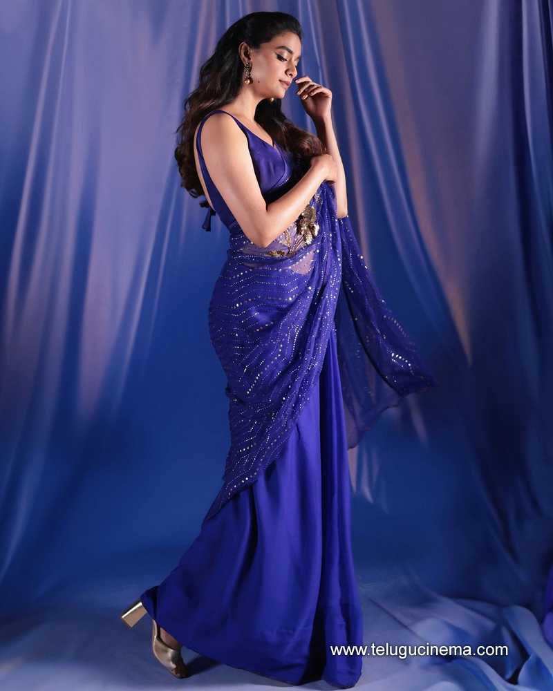 keerthysuresh stills 220824 04