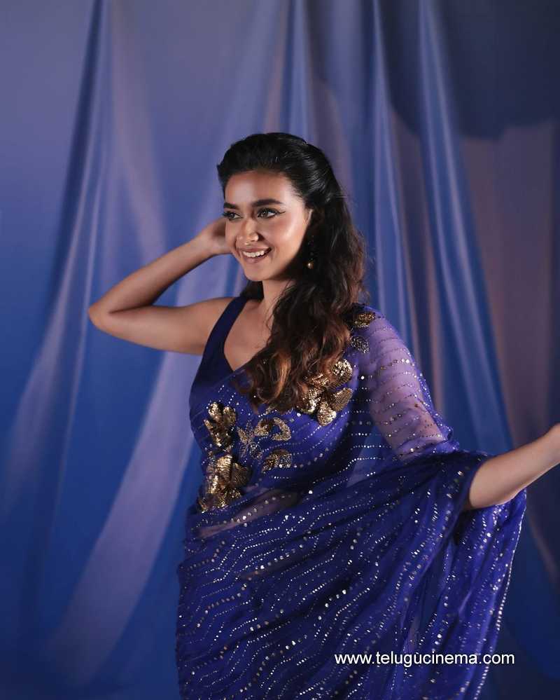 keerthysuresh stills 220824 05