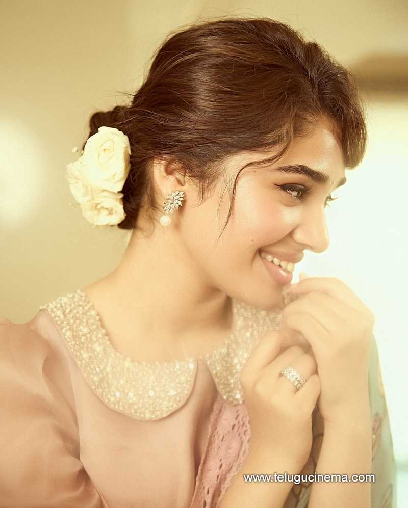 kritishetty stills 310824 05